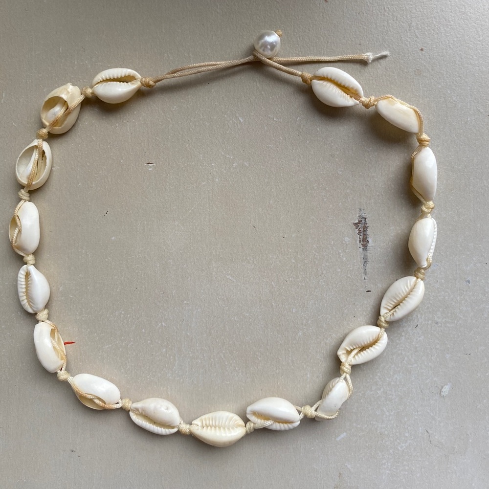 shell and pearl vsco style necklaces